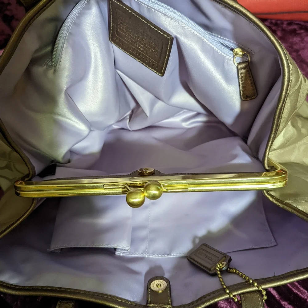 3 pocket coach purse - Picture 7 of 12